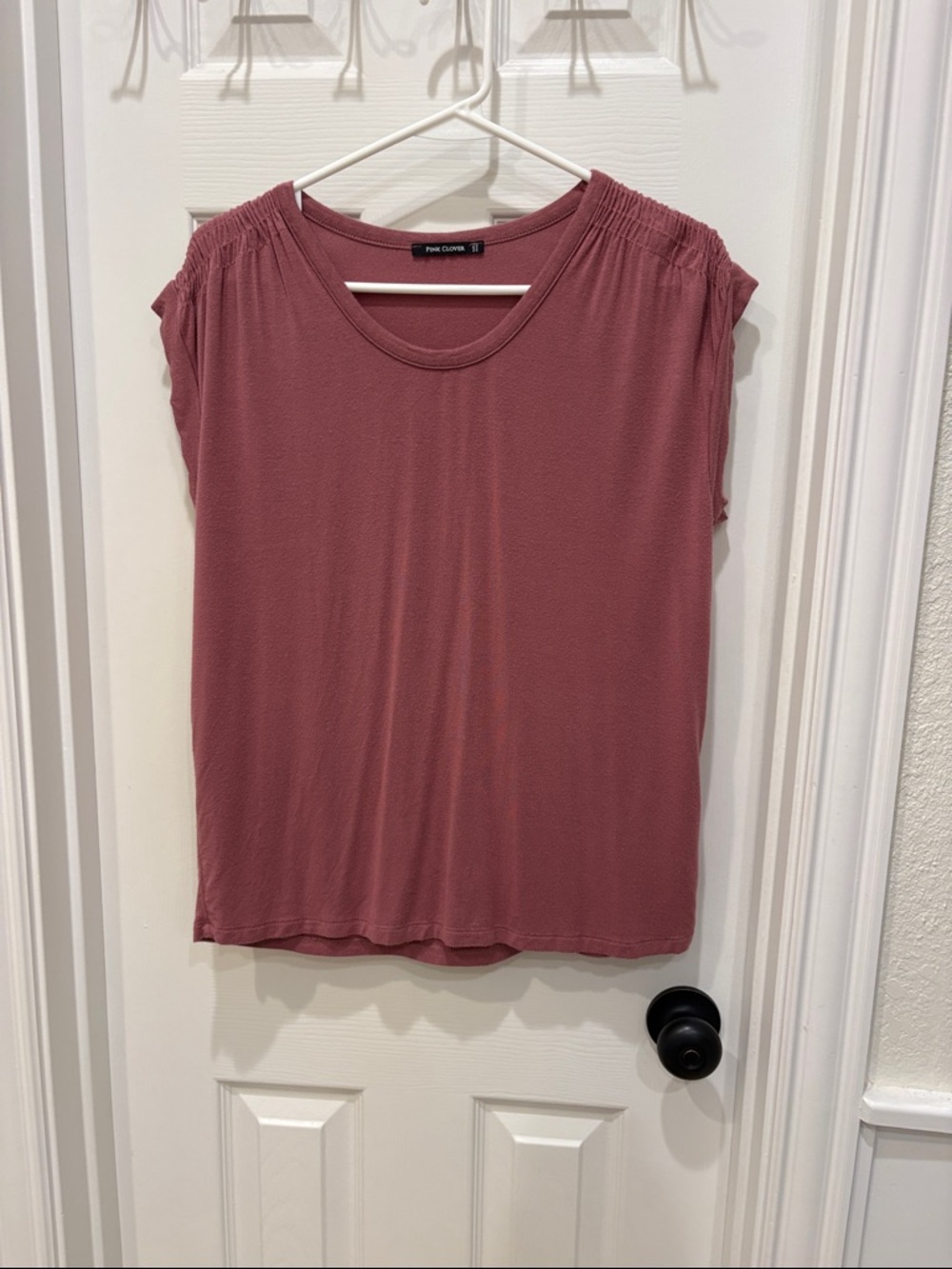 Pink Clover Mauve Short Sleeve Smocked Shoulder Tee